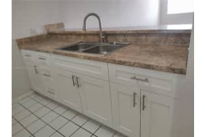 8180 Geneva Ct 529 Doral, FL 33166 - MLS#A11882473