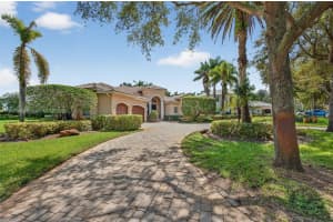 3792 Churchill Downs Dr Davie, FL 33328 - MLS#A11882508