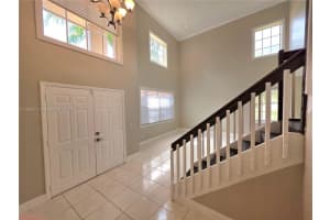 584 Cambridge Dr Weston, FL 33326 - MLS#A11882511