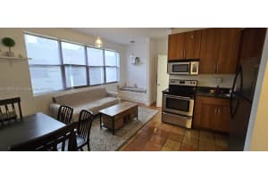 1342 Drexel Ave 204, Miami Beach