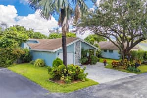 990 Nw 89th Ave Plantation, FL 33324 - MLS#A11882549
