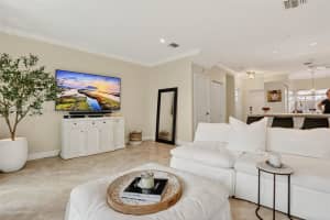 633 Ne 9th Ave 2 Fort Lauderdale, FL 33304 - MLS#A11882550