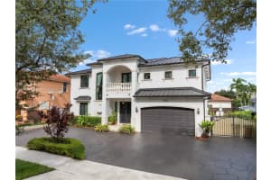 16533 Nw 77th Path Miami Lakes, FL 33016 - MLS#A11882570