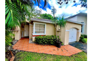 11904 Nw 12th St Pembroke Pines, FL 33026 - MLS#A11882595