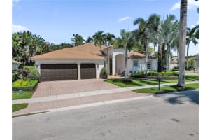 2496 Eagle Run Drive Weston, FL 33327 - MLS#A11882649