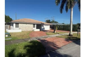 2420 Sw 135th Ave Miami, FL 33175 - MLS#A11882660