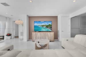 203 Ridgewood Rd 203 Coral Gables, FL 33133 - MLS#A11882721