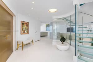 300 S Pointe Dr Ph-5 Miami Beach, FL 33139 - MLS#A11882727