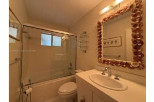 1728 Ne 39th St Na Oakland Park, FL 33334 - MLS#A11882849