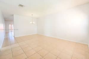 8117 Nw 199th Ter Hialeah, FL 33015 - MLS#A11882860