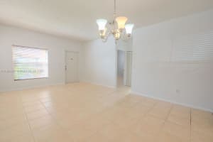 8117 Nw 199th Ter Hialeah, FL 33015 - MLS#A11882860