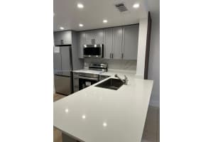 2828 Jackson St I3 Fort Myers, FL 33901 - MLS#A11882861