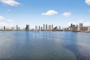 3000 Island Blvd 906, Aventura