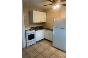 615 Ne 3rd St 4 Hallandale Beach, FL 33009 - MLS#A11882961