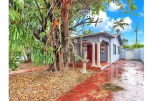3680 Nw 16th St, Miami