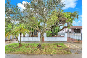 3680 Nw 16th St Miami, FL 33125 - MLS#A11882970