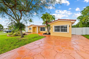 1656 W 80th St Hialeah, FL 33014 - MLS#A11883019