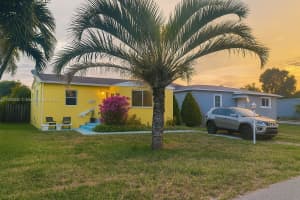 MLS# A11883040, Hollywood, Florida 33020