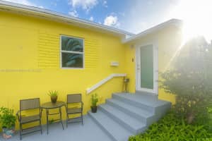 MLS# A11883040, Hollywood, Florida 33020