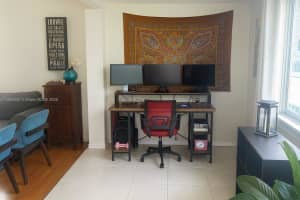 MLS# A11883040, Hollywood, Florida 33020