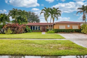 4815 Cleveland St Hollywood, FL 33021 - MLS#A11883056