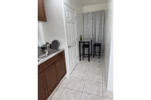 826 Sw 12th Ct 1 Fort Lauderdale, FL 33315 - MLS#A11883073