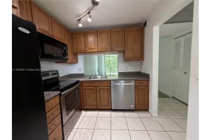 9235 Lagoon Pl 408 Davie, FL 33324 - MLS#A11883091