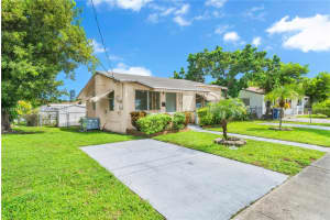 737 Sw 8th Ave, Hallandale Beach