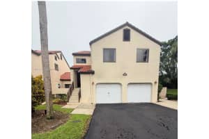10 Via De Casas Sur 205, Boynton Beach
