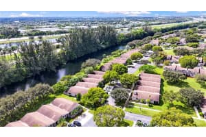 570 Woodgate Cir A Sunrise, FL 33326 - MLS#A11883180