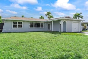 11240 Sheridan St 11240 Pembroke Pines, FL 33026 - MLS#A11883185
