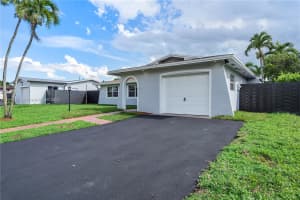 11240 Sheridan St 11240 Pembroke Pines, FL 33026 - MLS#A11883185