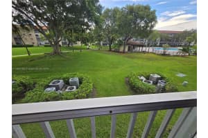 1351 Sw 125th Ave 206s, Pembroke Pines