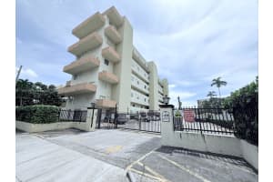 300 Nw 42nd Ave 109, Miami 300 Nw 42nd Ave 109, Miami