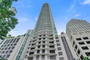 950 Brickell Bay Dr 1704 Miami, FL 33131 - MLS#A11883217