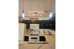 126 Hidden Ct Rd 27-d Hollywood, FL 33023 - MLS#A11883245