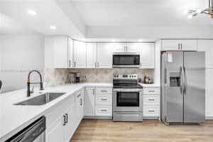 701 Sw 142nd Ave 108s Pembroke Pines, FL 33027 - MLS#A11883267