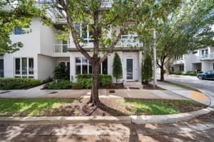 10560 Nw 64th Ter 10560 Doral, FL 33178 - MLS#A11883290