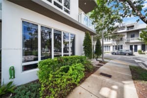 10560 Nw 64th Ter 10560 Doral, FL 33178 - MLS#A11883290