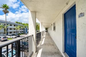 5090 Sw 64th Ave 206 Davie, FL 33314 - MLS#A11883305