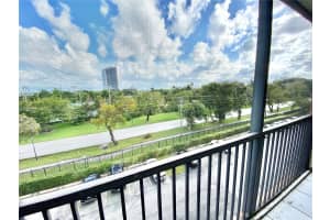 16950 Dixie A536 North Miami Beach, FL 33160 - MLS#A11883377