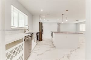 465 Nw 11th St Boca Raton, FL 33432 - MLS#A11883416