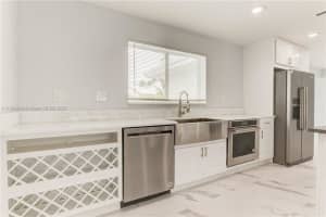 465 Nw 11th St Boca Raton, FL 33432 - MLS#A11883416