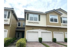 1560 Se Wilshire Pl 103, Stuart