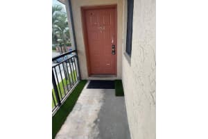 341 Lakeview Dr 204 Weston, FL 33326 - MLS#A11883464