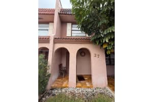 27 Laredo Pl 6-3 Davie, FL 33324 - MLS#A11883529