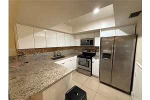 27 Laredo Pl 6-3 Davie, FL 33324 - MLS#A11883529