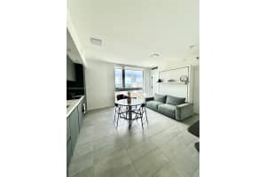 227 Ne 2nd St 2306 Miami, FL 33132 - MLS#A11883558