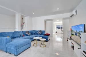 1904 Sw 28th St Fort Lauderdale, FL 33315 - MLS#A11883569