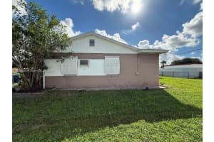 2450 Nw 157th St Rd Miami Gardens, FL 33054 - MLS#A11883598